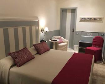 Hotel La Colonnina - Monterosso al Mare - Habitación
