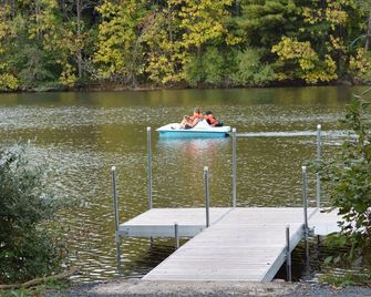 Lakewood Park Campground - Luxury Cabin - Barnesville