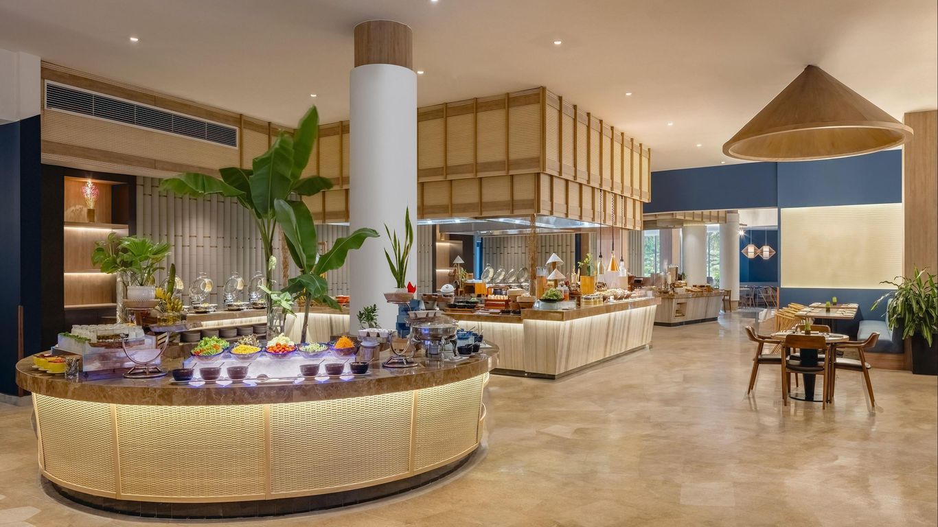 Melia Danang Beach Resort