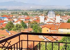 Nice and cosy apartment with a breathtaking view of Florina. - Flórina - Balcony