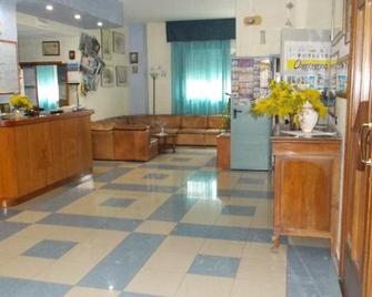Hotel Maremonti - Vico del Gargano - Reception