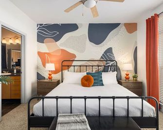 Near Restaurants & Bars Gym Light Rail Access - تشارلوت (نورث كارولينا) - غرفة نوم