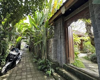 Mahayana Guest House Ubud - Tegalalang - Außenansicht