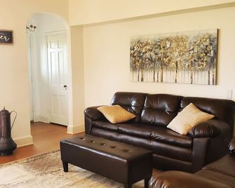 Country Refuge on 5 acres (3 BR/2BA) - Osceola - Obývací pokoj