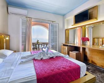 Lido Corfu Sun Hotel - Benitses - Schlafzimmer