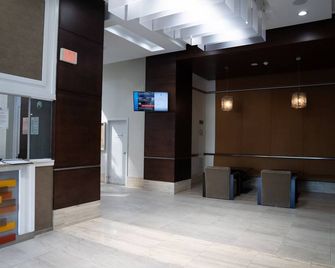 Very cozy large 2/2 Mississauga condo with parking. - Mississauga - Lobby