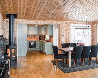 4 Bedroom Nice Home In Engerdal - Engerdal - Sala de jantar