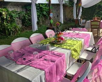 Hotel La Cueva Limon - Limon