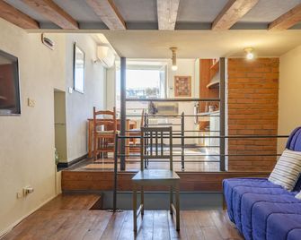 JOIVY Cosy Apt for 6 in an ancient Pirate Watchtower - Sestri Levante - Huiskamer