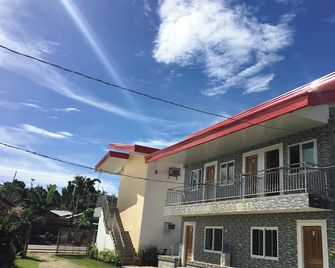 Eme's Apartelle - General Luna - Building