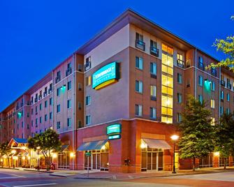 Staybridge Suites Chattanooga Downtown - Convention Center - Chattanooga - Bygning