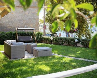Afissos Blu Hotel - Afissos - Patio