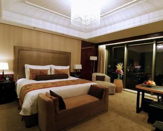 Wyndham Grand Plaza Royale Oriental Shanghai - Shanghai - Bedroom