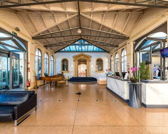 Grand Hôtel et Centre Thermal - Yverdon-les-Bains - Lobby