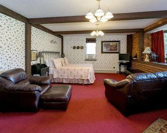 Zuber's Homestead Hotel - Homestead - Bedroom