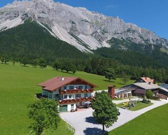 Appartements Pernerhof - Apartment Bergretter/1 bedroom/shower, WC - Ramsau am Dachstein - Edificio
