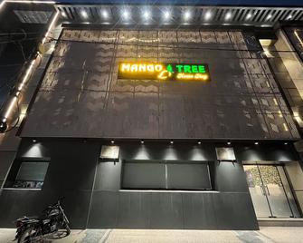 Hotel Mango Tree, Vrindavan - Vrindavan - Building