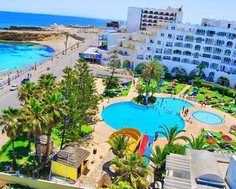 فندق دلفين الحبيب - المنستير - حوض السباحة