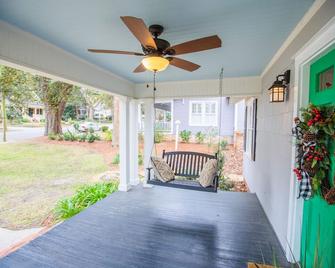 Quail Cottage - 2 Bed Home 4 Blocks From Downtown Thomasville - Thomasville - Outdoors view