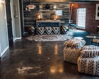 Urban-Chic King Suite Near Siu Carbondale - Carbondale