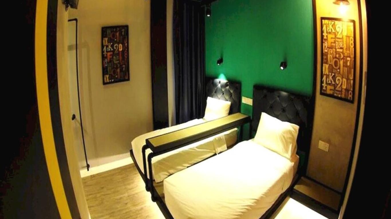 OYO 90899 Tube Hotel Melaka