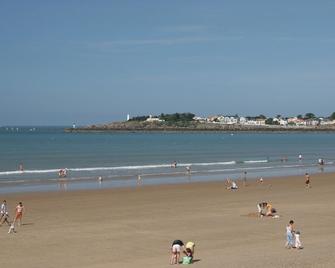 Villa maraichine rénovée, grand jardin et wifi, entre Plage et Marché - Saint-Gilles-Croix-de-Vie - Bãi biển
