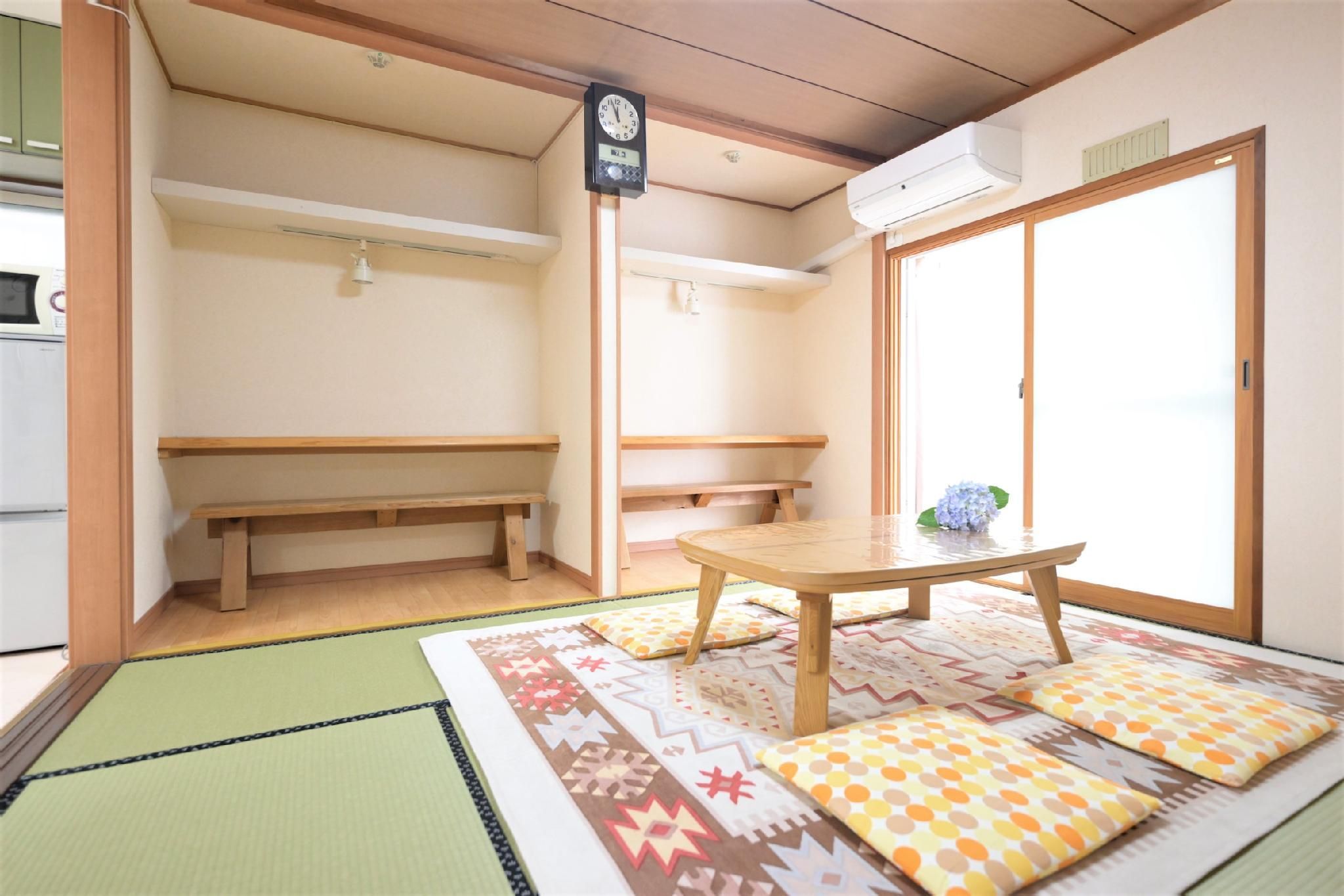 Isuzu Guesthouse - איסה - לובי