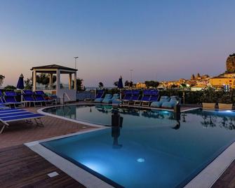 Astro Suite Hotel - Cefalù - Pool