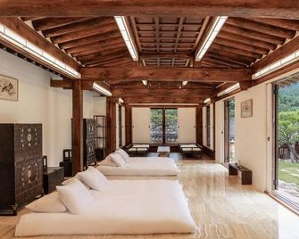 Rakkojae Hahoe Hanok Hotel - Andong - Bedroom