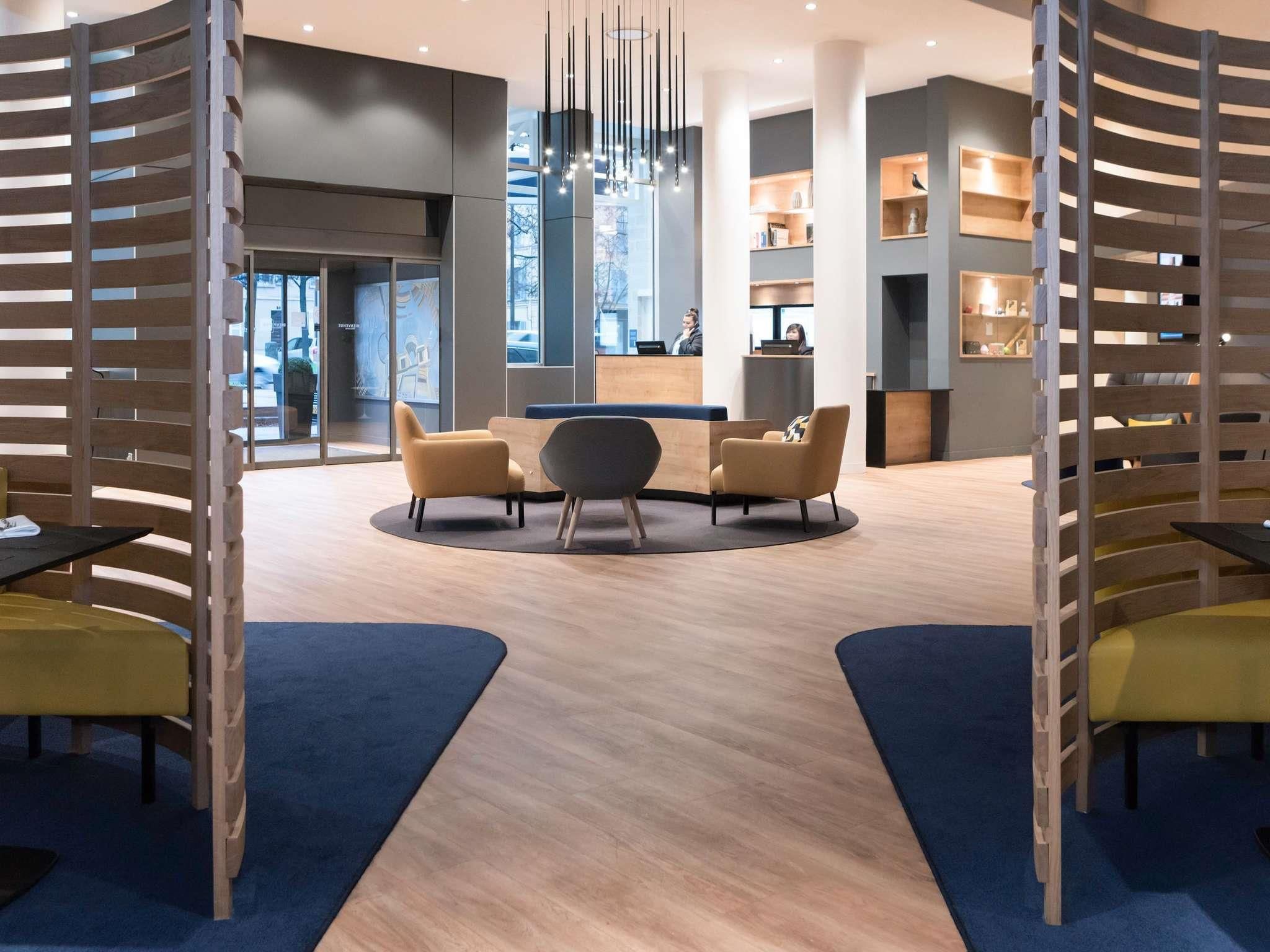 Novotel Château de Versailles - Le Chesnay - Lobby
