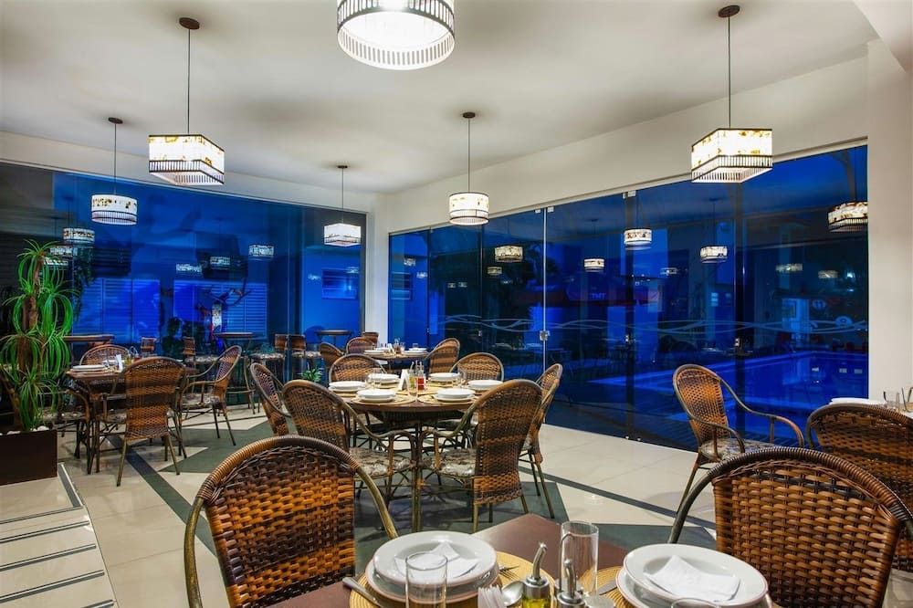 هوتل 365 - كويابا - مطعم