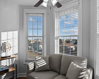 5310 - Wright by the Beach by Resort Realty - Kill Devil Hills - Sala de estar