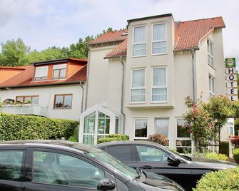 Hotel Garni Niedernhausen - Niedernhausen - Gebouw