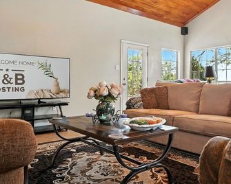 Rock Cottage - Charming Texas Country Retreat - Sweetwater - Sala de estar