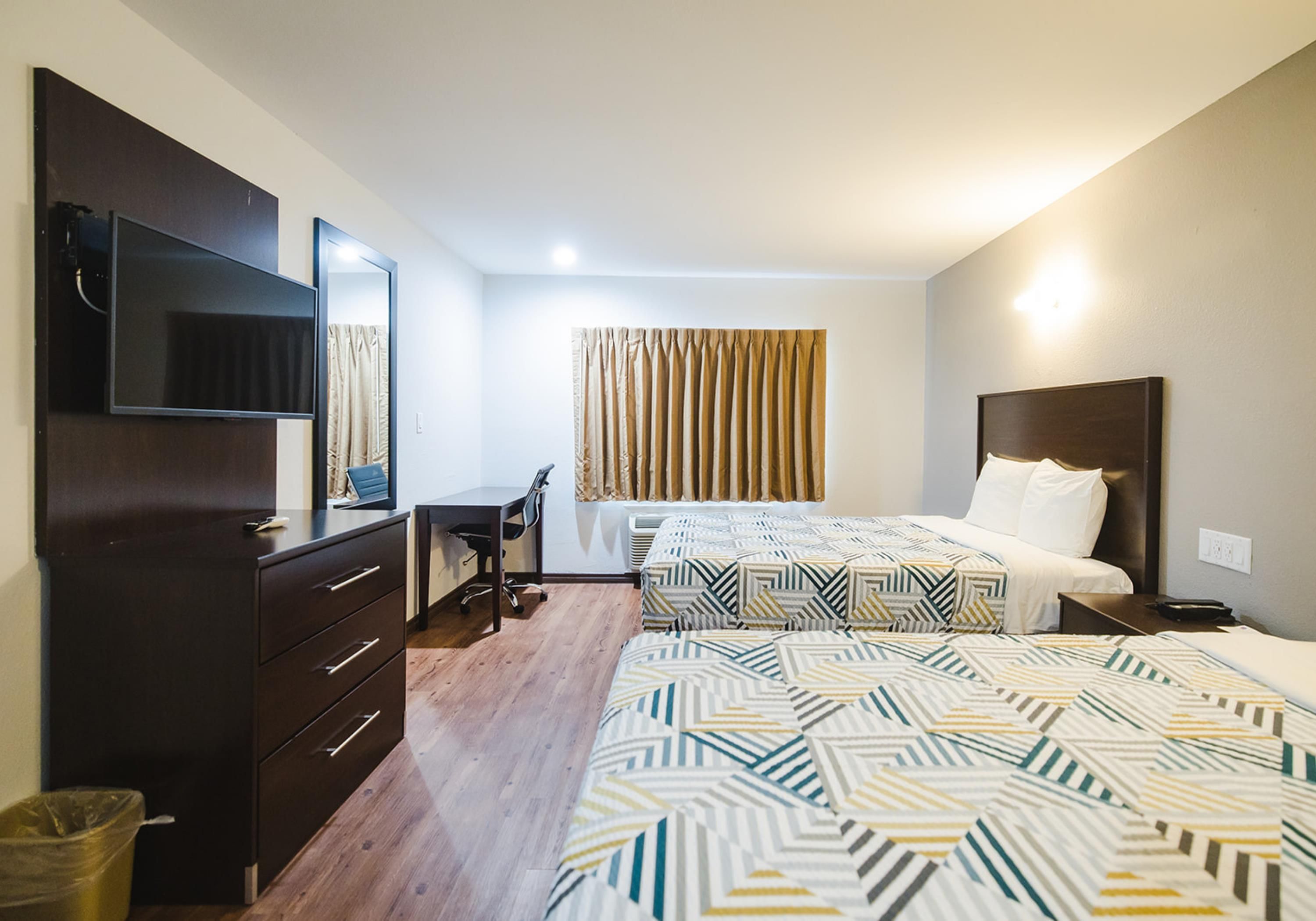 SureStay by Best Western Channelview - צ'אנלוויו - חדר שינה