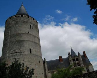 Hotel Des Couronnes Chateaudun - Châteaudun