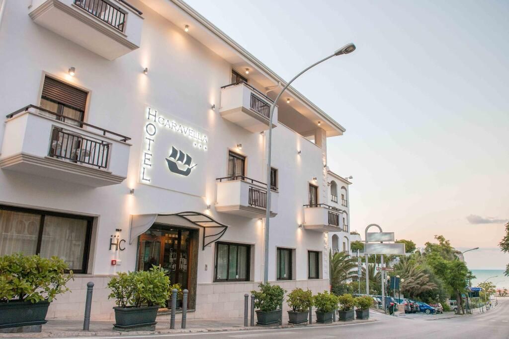 هوتل لا كارافيلا - فيست - مبنى