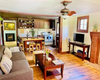 Cozy Country Cabin - Church Hill - Sala de estar