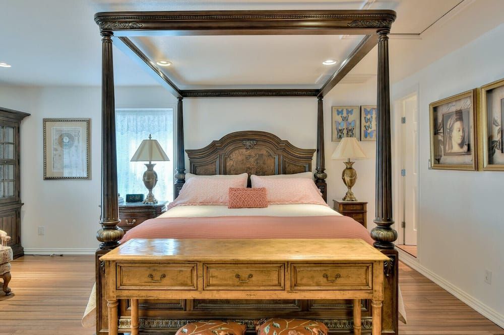 Vintage / antique 1200 sq. ft. interior loft & parking - דאלאס - חדר שינה