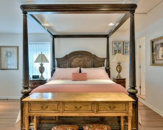 Vintage / antique 1200 sq. ft. interior loft & parking - דאלאס - חדר שינה