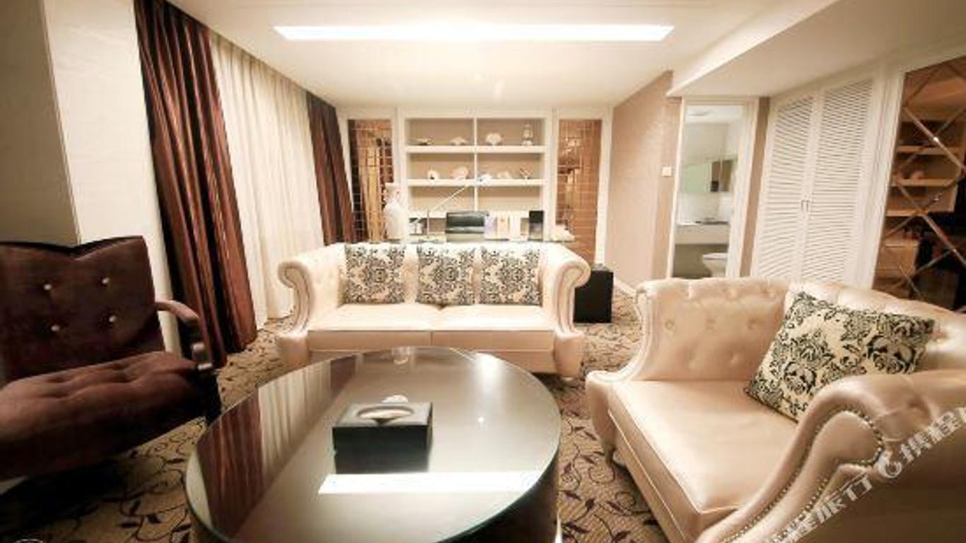 Century Mandarin Hotel
