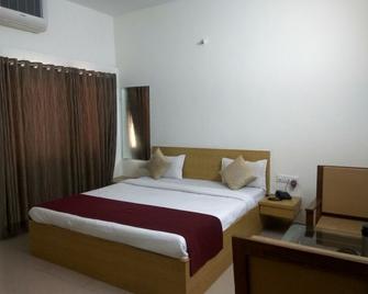 Hotel Kaka's Sai Krupa - Trimbak - Bedroom