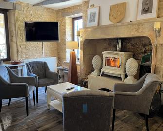 Le Noyer Résidence B&B - Le Bugue - Living room
