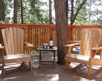 Peaceful Mountain Getaway, Wifi, Sat. T.V., Near Pinecrest Lake And Dodge Ridge - Long Barn - Balcón