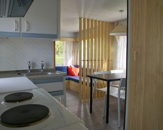 Otterbergets bad & camping - Hova - Cocina