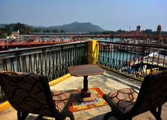 Brij Lodge - Haridwar - Balcón