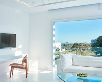 So Nice Beach Resort - Ayia Napa