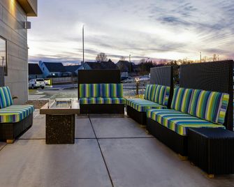 Home2 Suites By Hilton Lexington Hamburg - Lexington - Balcony