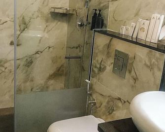 Sonemale Resort Chikmagalur - Chikamagalur - Bathroom
