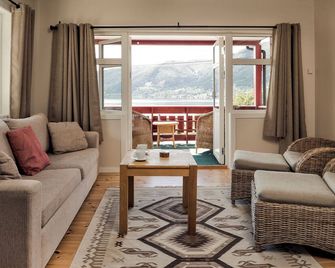 Dragsvik Fjordhotel - Balestrand - Living room